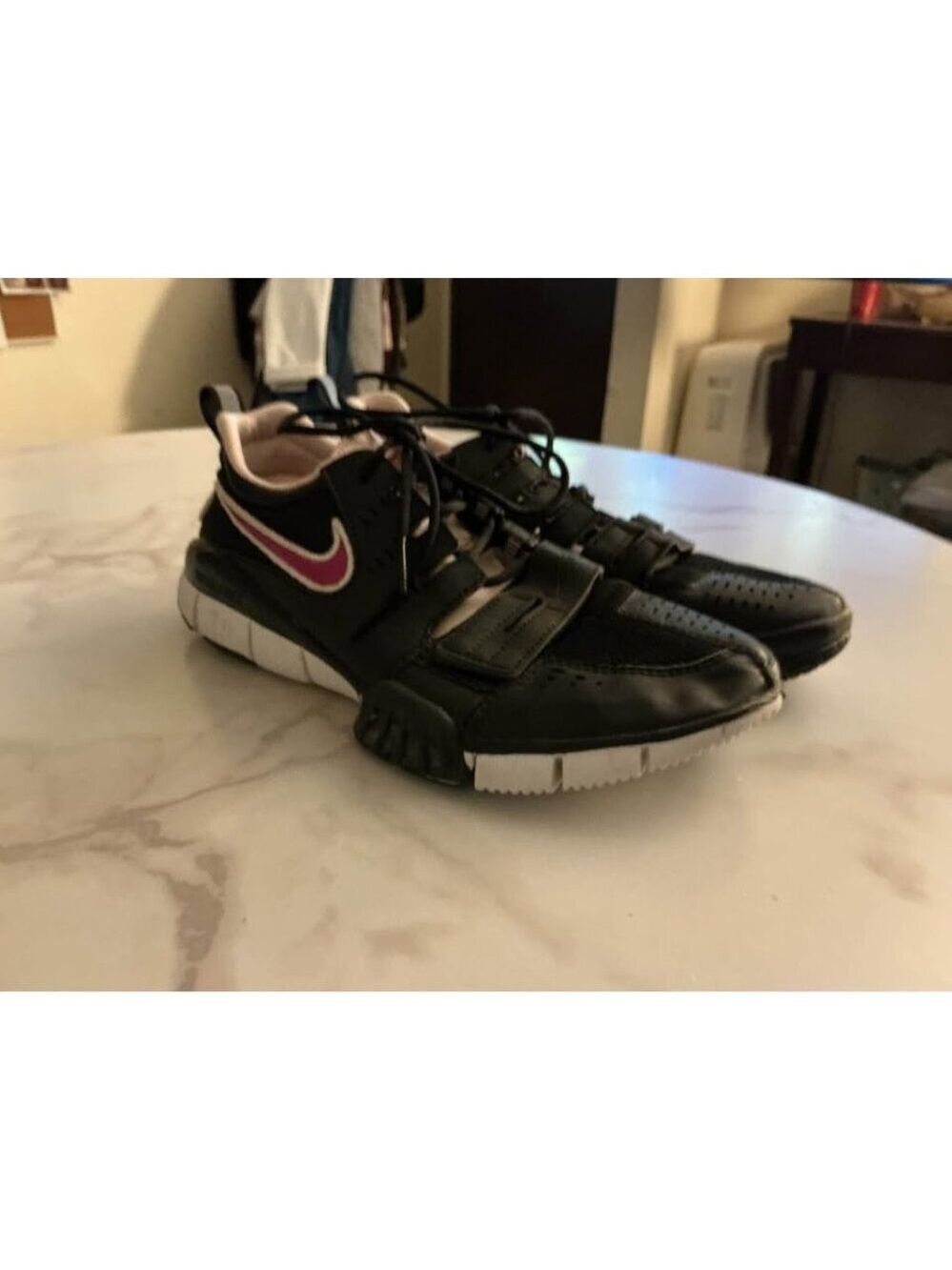 Nike Free Womans Sneakers Pre-owned